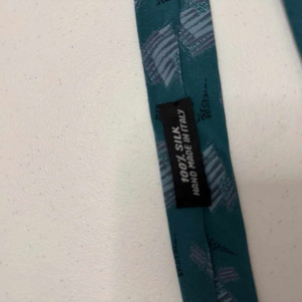 Men's 100% Silk Woven Geometric Abstract Pointed Tie, Teal Gray Black‎